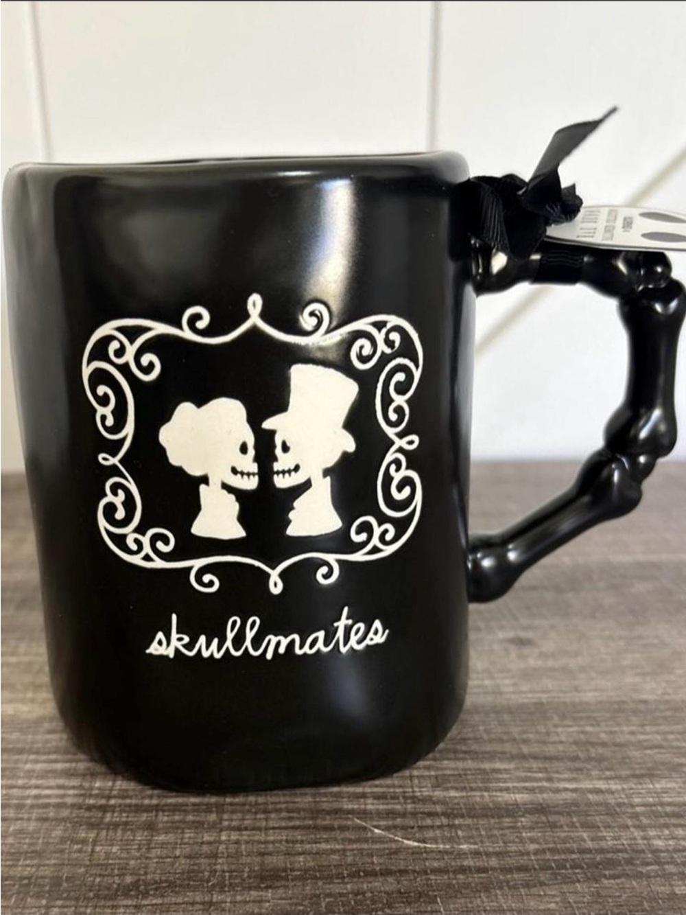 NWT Rae Dunn Skullmates Mug with Skeleton Handle